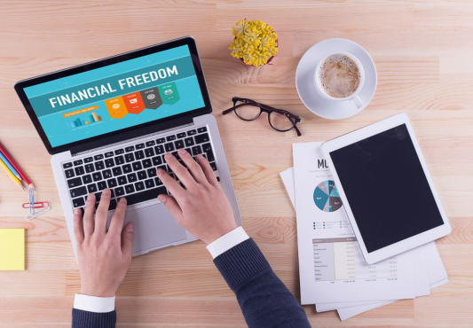 Kebiasaan yang Membuat Anda Susah Mencapai Financial Freedom